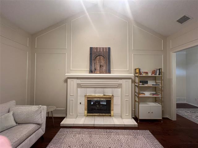 Building Photo - 2601 Oak Point Dr