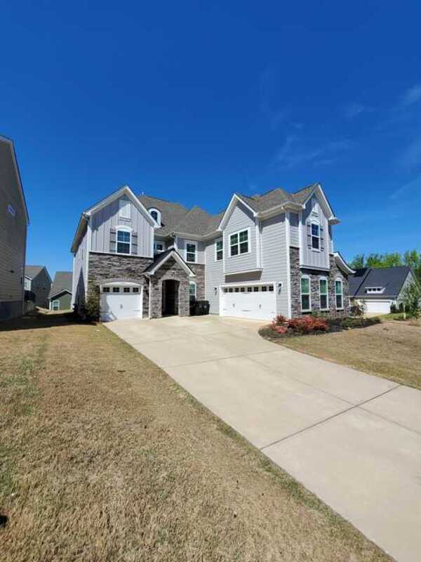 Building Photo - 1007 Anatrella Ln NW