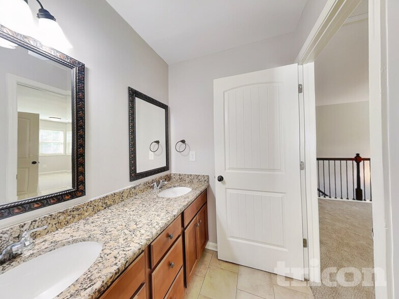 Building Photo - 978 Reddy Farm Ln