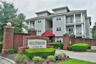 Building Photo - Ridgely Manor