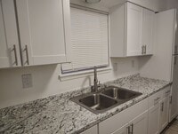 Building Photo - COMING SOON - Recently updated 2 bed -1 bath aprox 800 sq ft 2nd and Montano