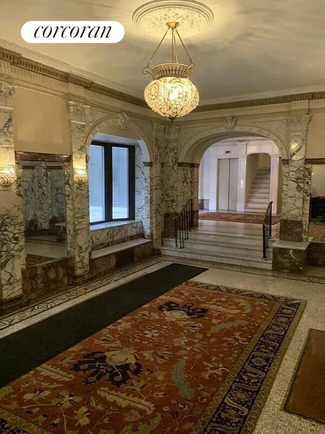 Building Photo - 418 Central Prk W