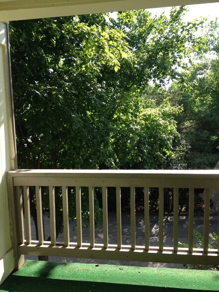 Building Photo - 1477 Cliff Ct