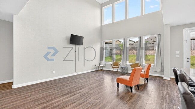 Building Photo - 17685 Martin Crk Ln