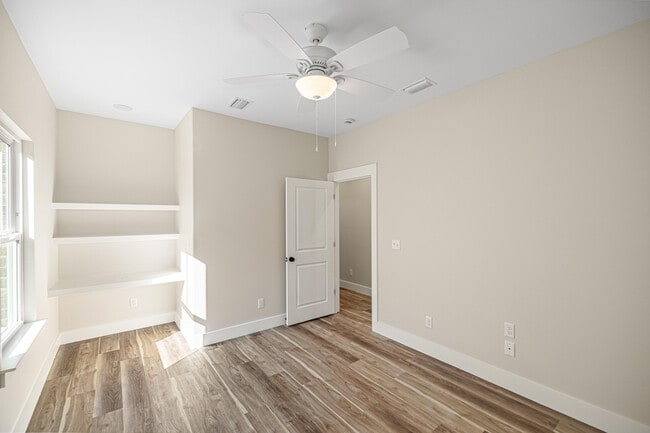 Building Photo - 119 Spruce St