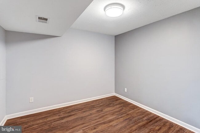 Building Photo - 2594 Sylvan Moor Ln