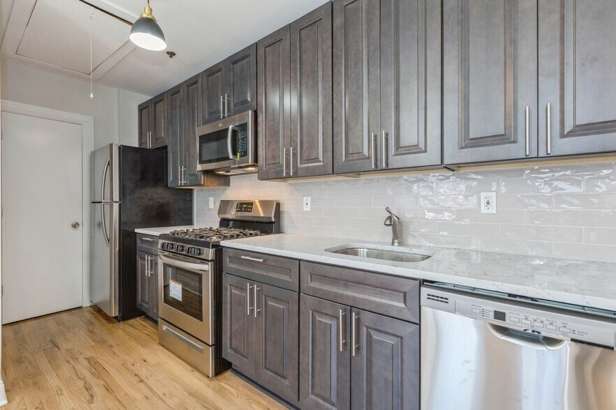 Building Photo - 1017 Jefferson St