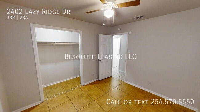 Building Photo - 2402 Lazy Ridge Dr