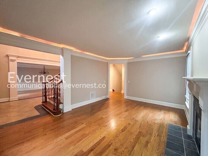 Building Photo - 4002 Moheb St SW