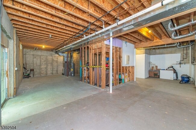 Building Photo - 36 Winding Hill Dr