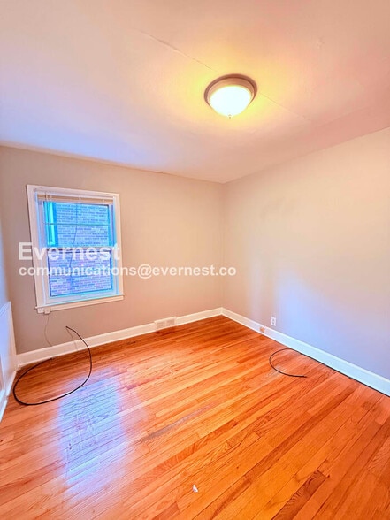 Building Photo - 20129 Stratford Rd