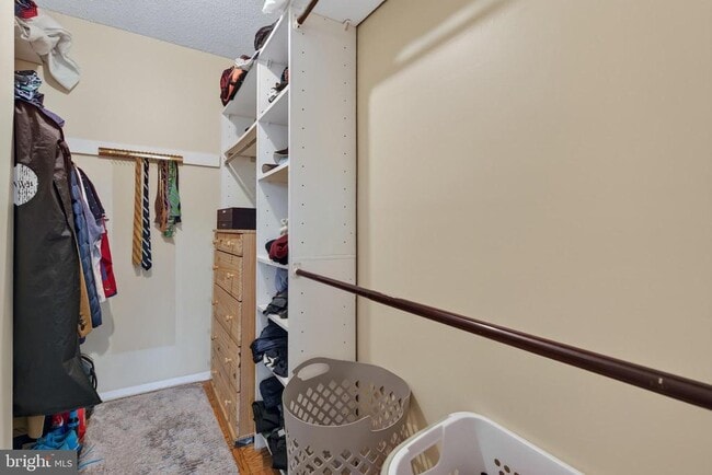 Building Photo - 1225 Martha Custis Dr