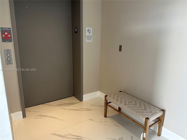 Building Photo - 16385 Biscayne Blvd