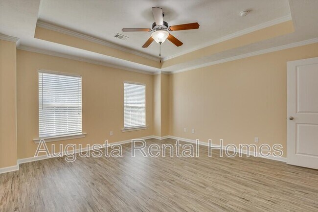 Building Photo - 1036 Lancaster Way