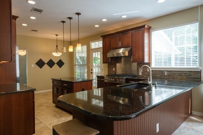 Building Photo - 8901 Splitarrow Dr