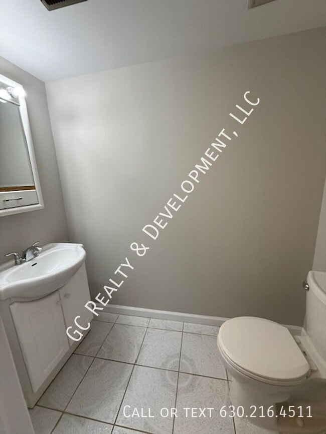 Building Photo - 344 Boulder Dr