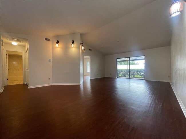 Building Photo - 18302 Aintree Ct