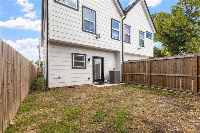 Building Photo - 6130 Conley St