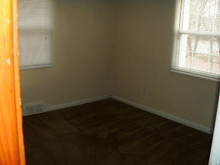 Building Photo - House for Rent in Southwest City