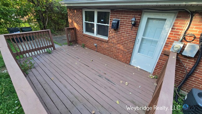 Building Photo - Charming 3-Bedroom Ranch in Seven Hills – $1,395/Month