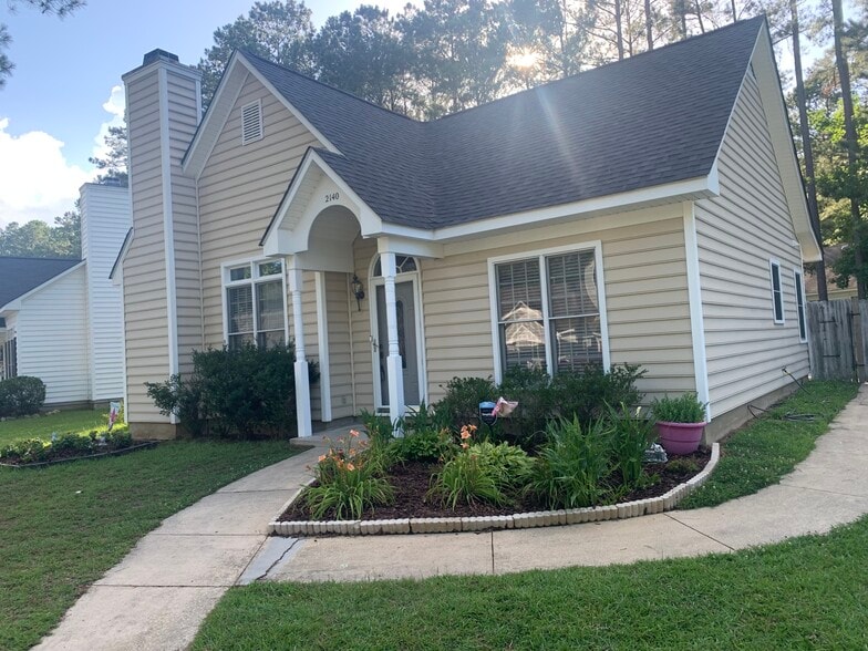 Primary Photo - 2140 Tanglewood Rd