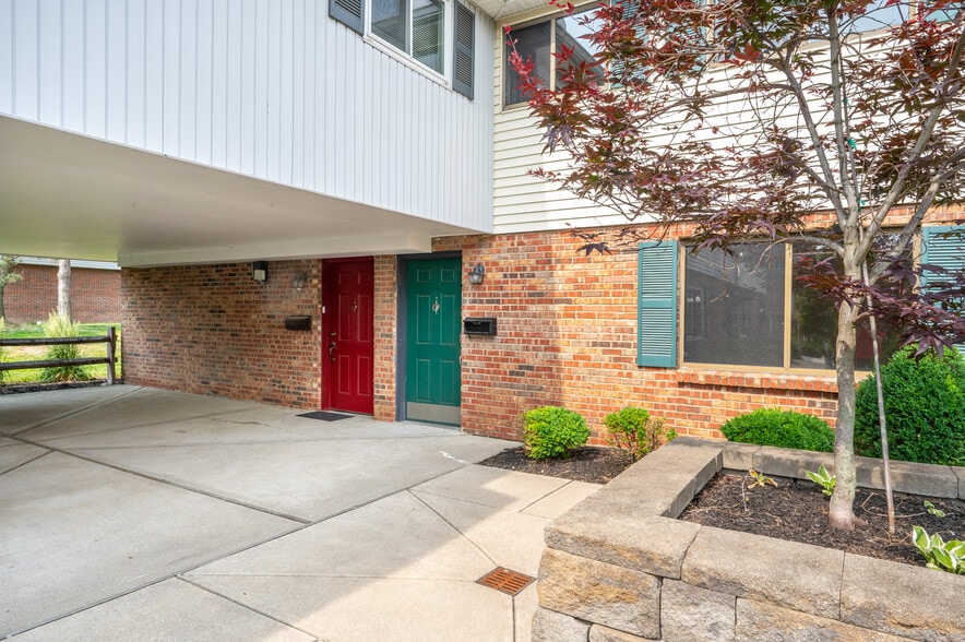 Building Photo - 7752 Montgomery Rd
