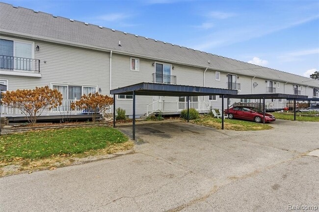 Building Photo - 5186 E 14 Mile Rd