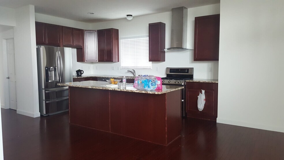 Building Photo - 4143 Freesia Dr