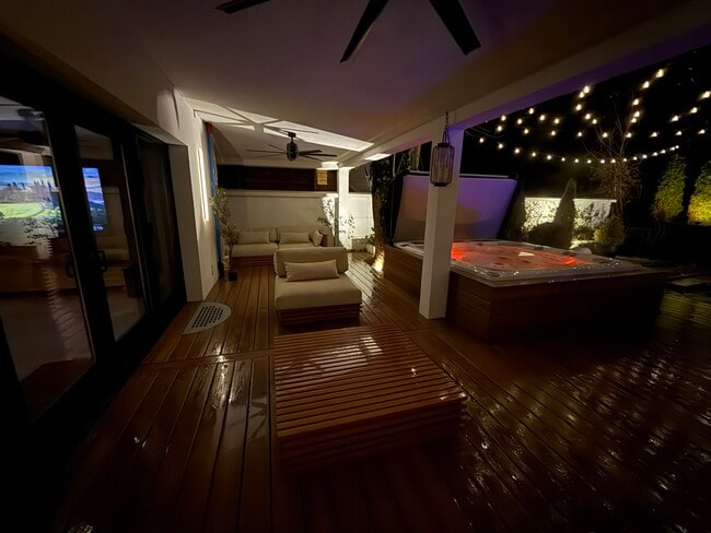 Building Photo - 204 Datura Dr