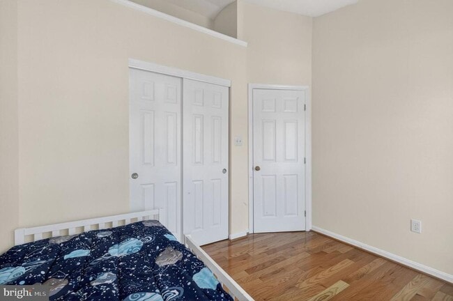 Building Photo - 8010 Readington Ct