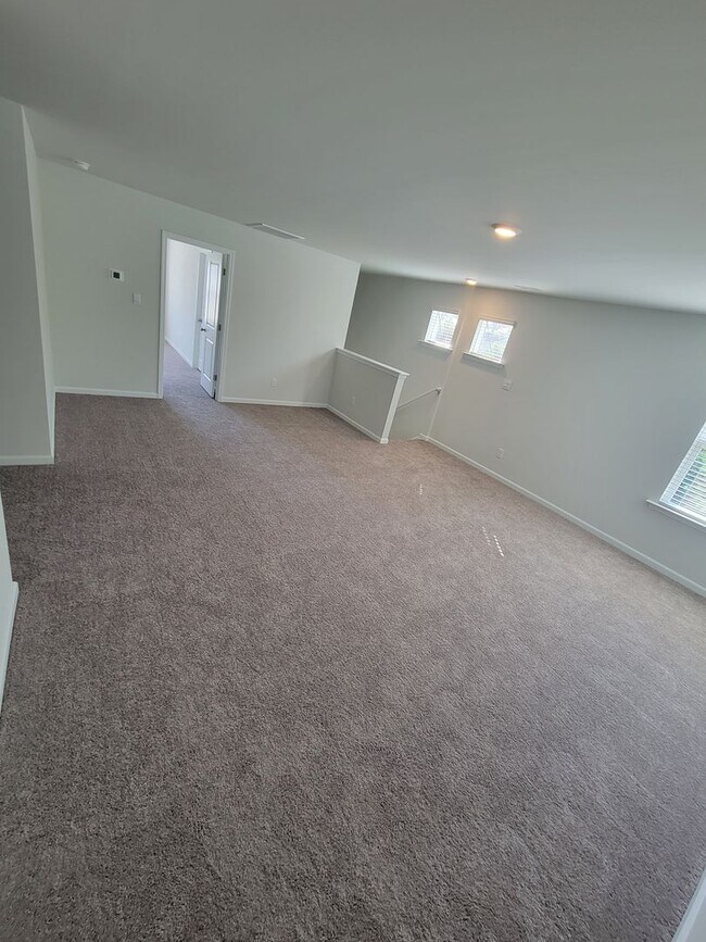 Building Photo - Gorgeous Newer Construction In Sneads Ferry!!