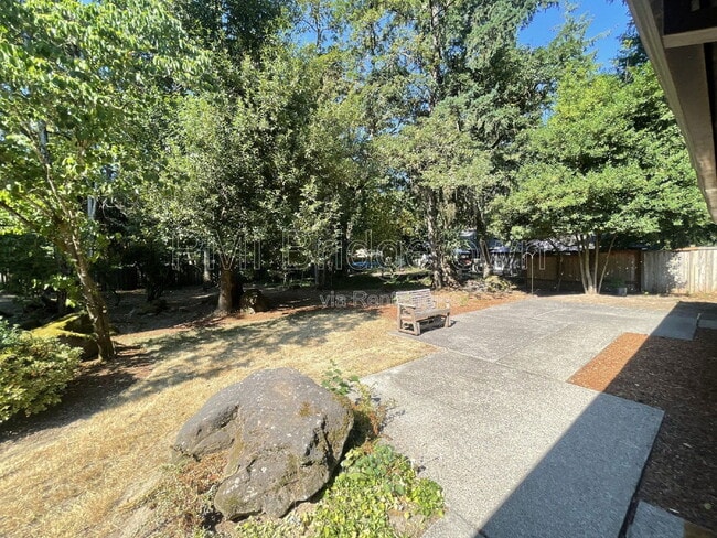 Building Photo - 5133 SW Timbergrove St