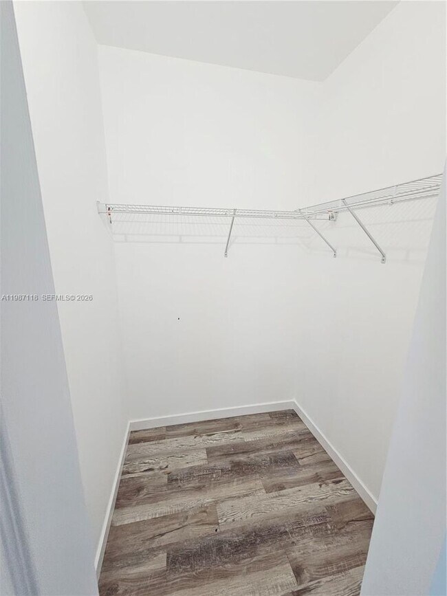 Building Photo - 127 NE 184th Terrace