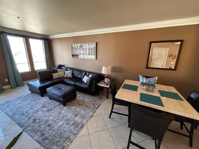 Building Photo - Beautiful  furnished 1 bedroom with a view of the Sphere!