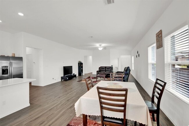 Building Photo - 937 Mallow Rd