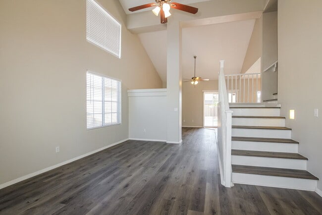 Building Photo - 2107 E Helena Dr