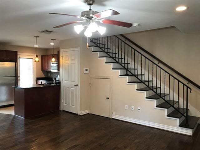 Building Photo - 4744 Bradford Dr