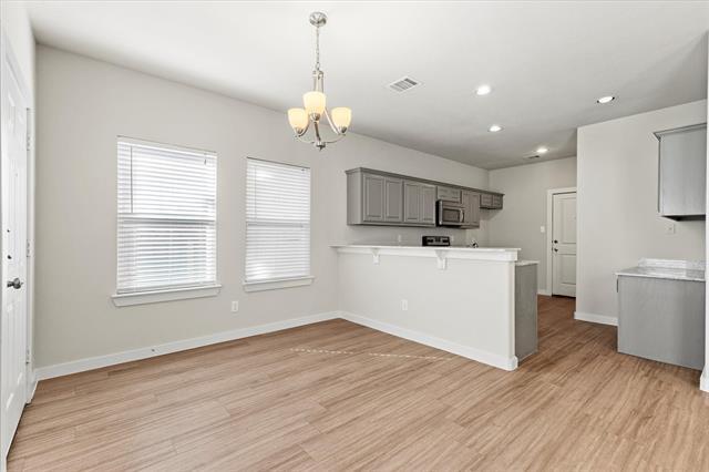 Building Photo - 9930 Ironhorse Dr