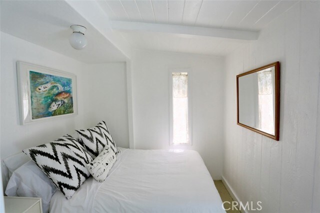 Building Photo - 460 St Ann's Dr