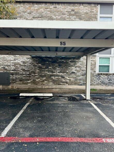 Dedicated parking spot - 6081 Milton St