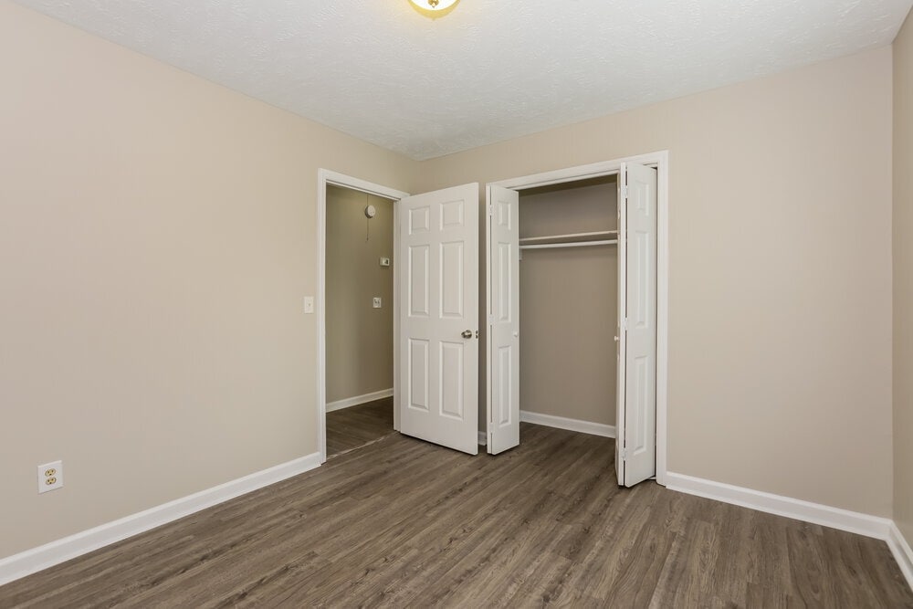 Building Photo - 425 Jonesboro Ct