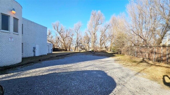 Building Photo - 1133 N Purdue Ave