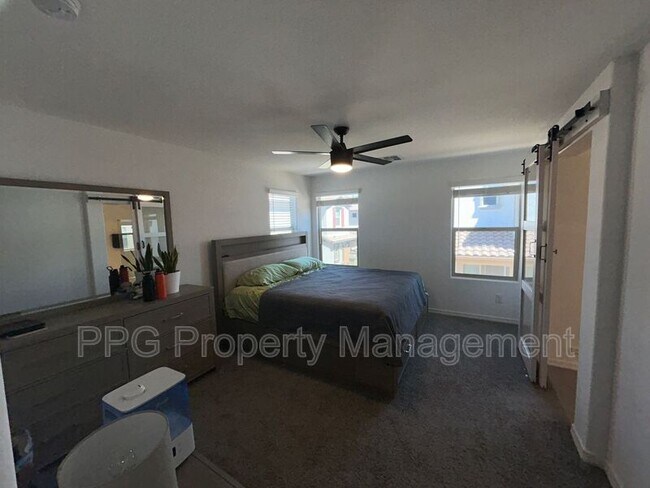 Building Photo - 14118 W Hackamore Dr