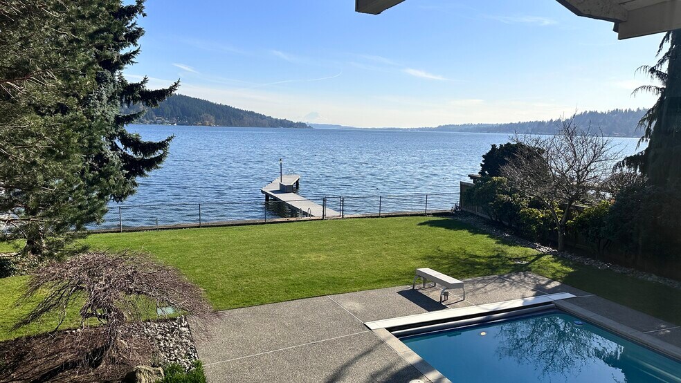 Building Photo - 16736 Shore Dr NE