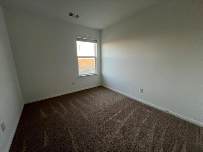 Building Photo - 509 Riverdale Dr