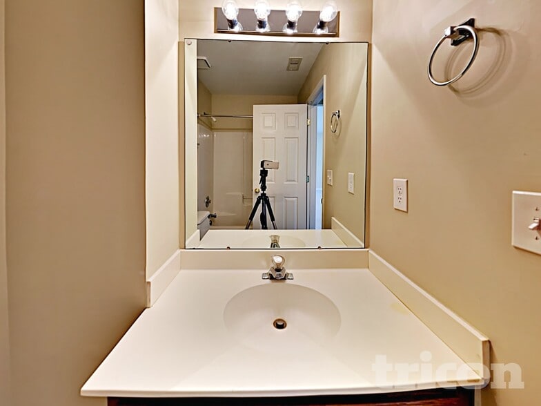 Building Photo - 1118 Yorkdale Dr