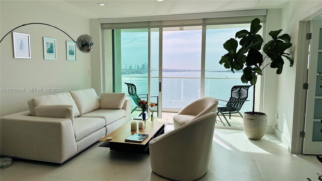 Building Photo - 800 Claughton Island Dr