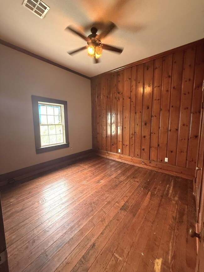 Building Photo - 2BR Historic Home in Downtown Lake Charles