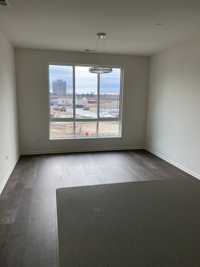 Building Photo - 1300 Catalina Ct