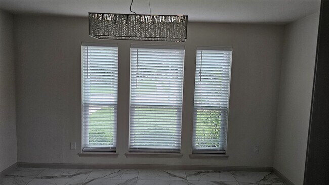 Building Photo - 23510 Stratsborough Dr